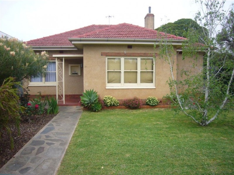 21 Seaview Road, Victor Harbor SA 5211