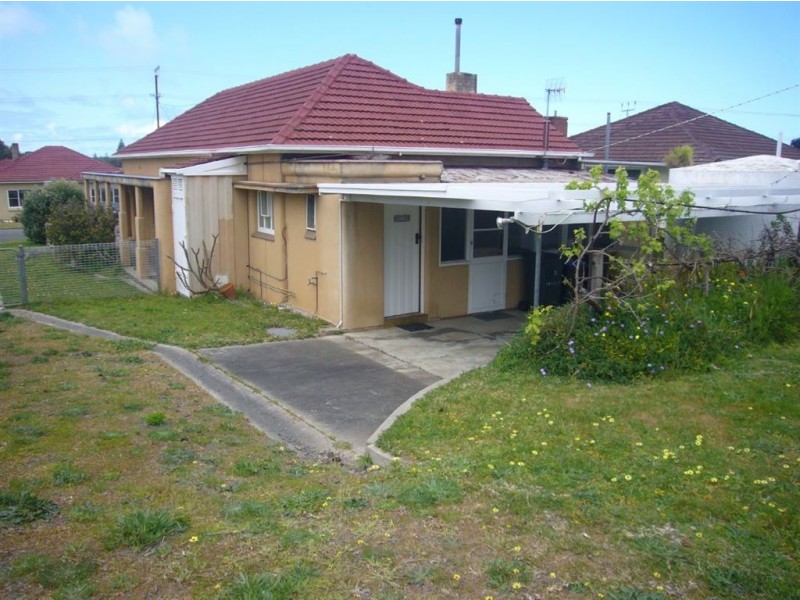 5 Swain Road, Victor Harbor SA 5211