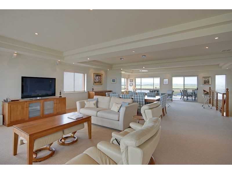 1 Hero Avenue, Middleton SA 5213