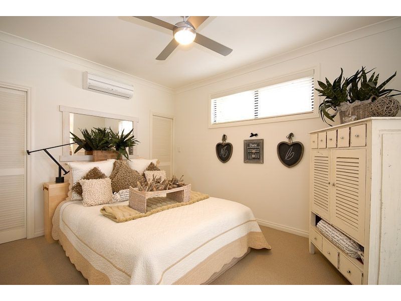 32 Russell Street, Encounter Bay SA 5211