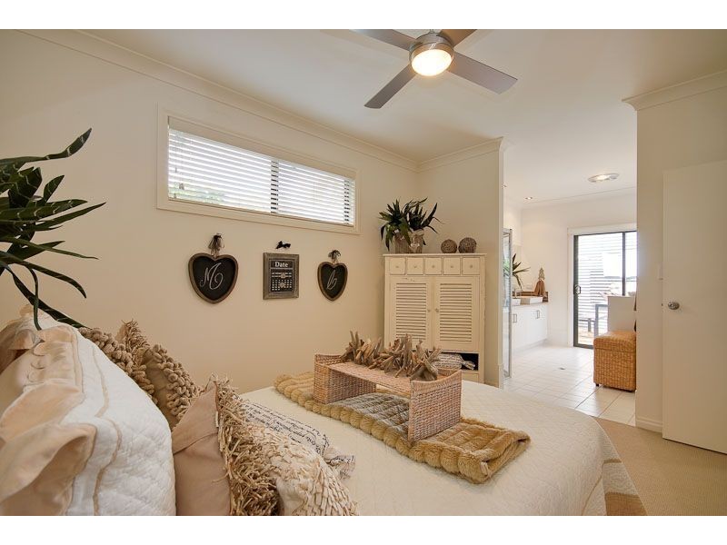 32 Russell Street, Encounter Bay SA 5211