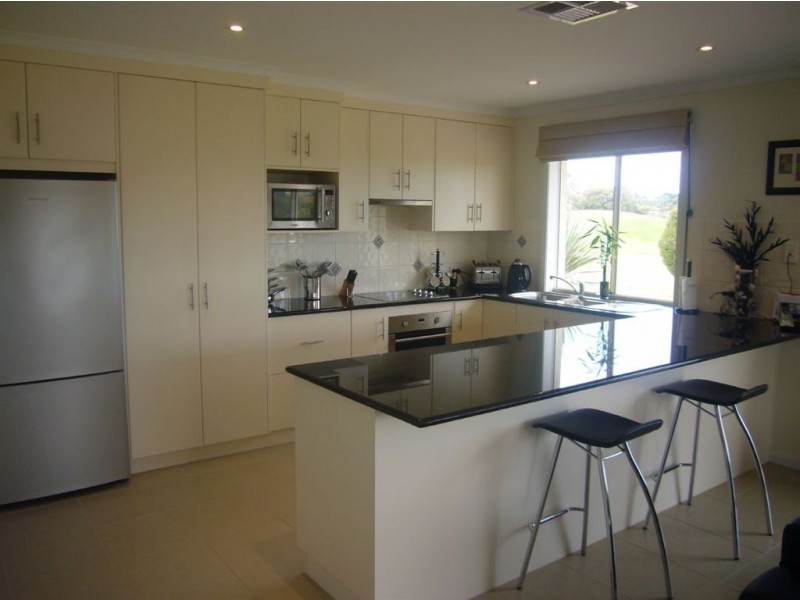 128 Coromandel Drive, Mccracken SA 5211