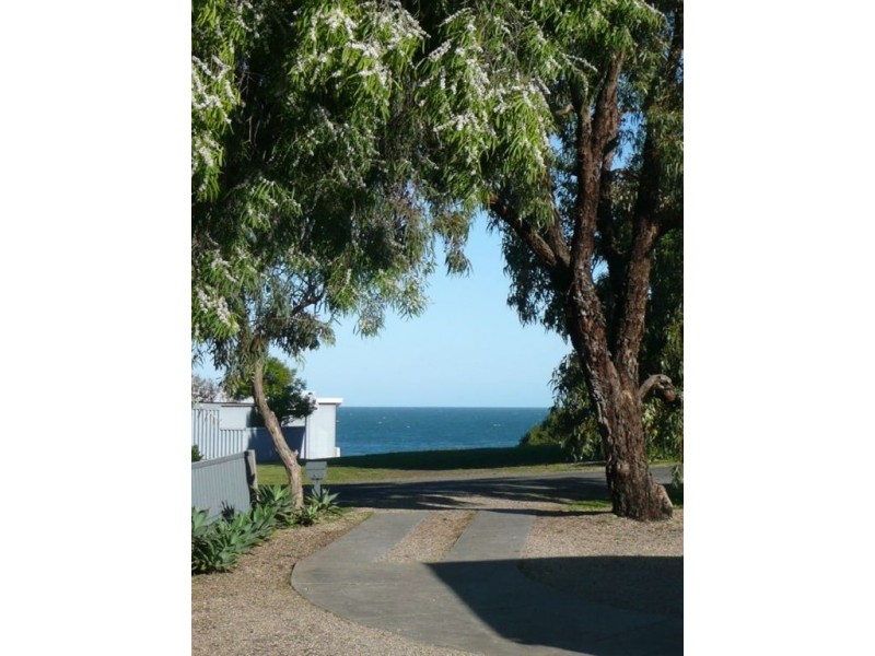 19 Ridge Avenue, Encounter Bay SA 5211