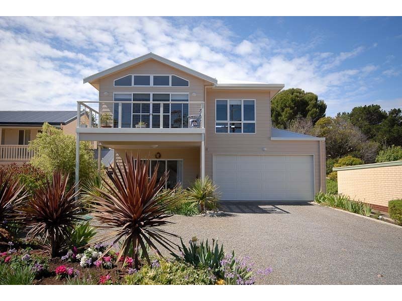 18 Whalers Road, Encounter Bay SA 5211