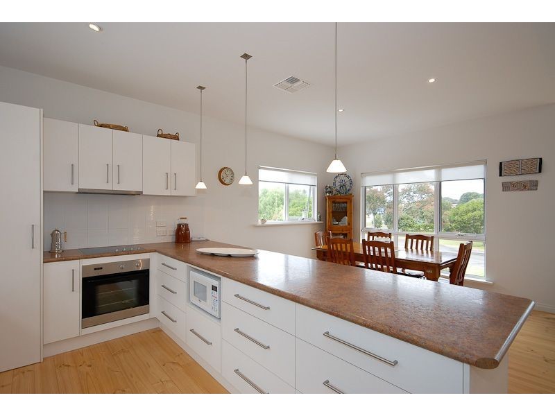 18 Whalers Road, Encounter Bay SA 5211
