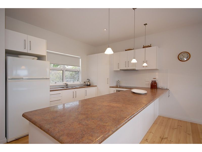 18 Whalers Road, Encounter Bay SA 5211