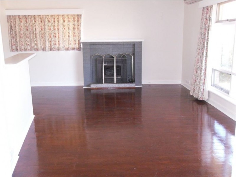 25 The Parkway, Victor Harbor SA 5211