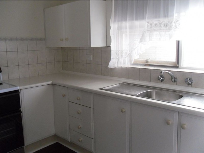 25 The Parkway, Victor Harbor SA 5211