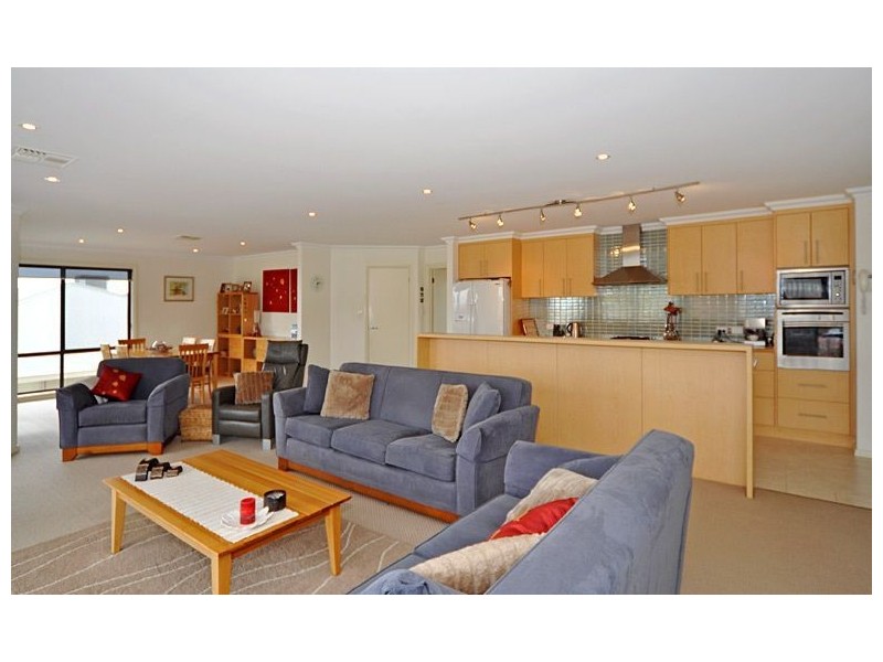 5 Minnamoora Court, Encounter Bay SA 5211