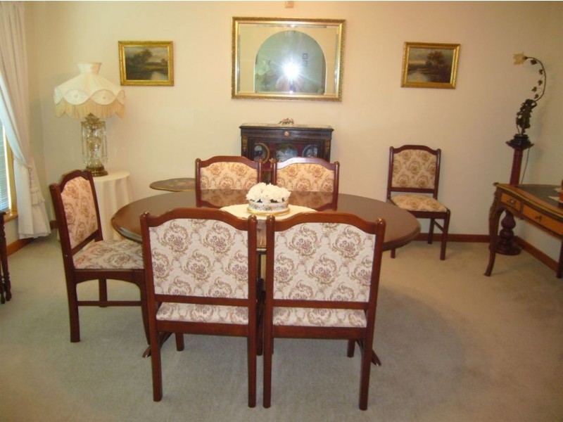 37 Renown Avenue, Victor Harbor SA 5211