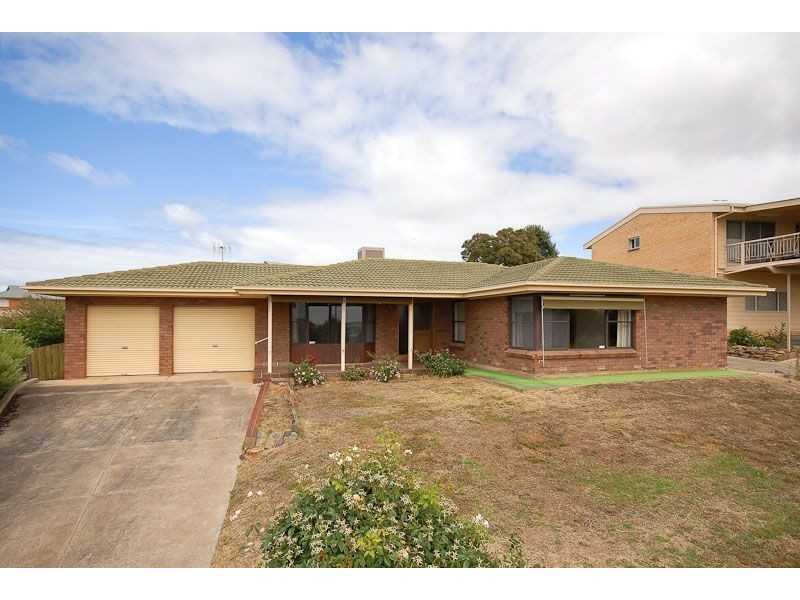 40 Norma Crescent, Encounter Bay SA 5211