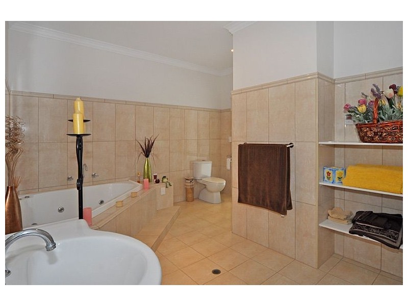 13 Honeyman Grove, Mccracken SA 5211