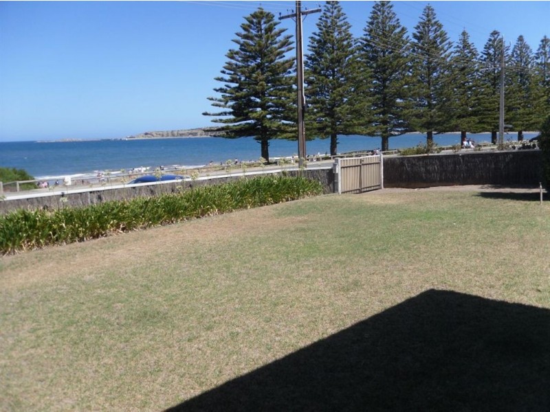 8 Bridge Tce, Victor Harbor SA 5211