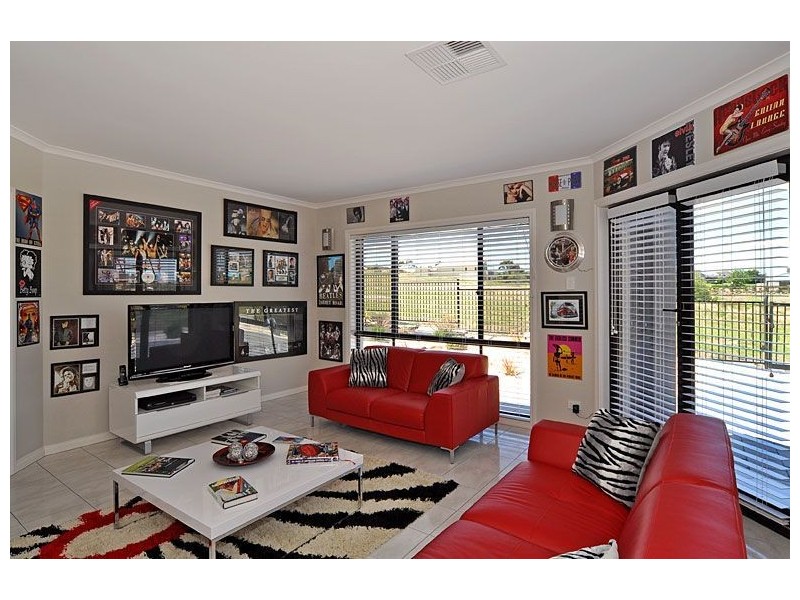 3 Fairway Drive, Mccracken SA 5211