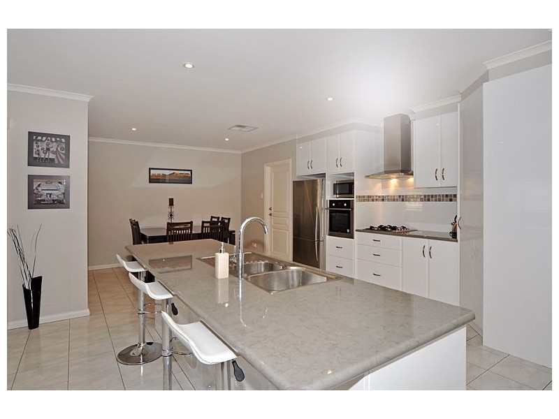 3 Fairway Drive, Mccracken SA 5211