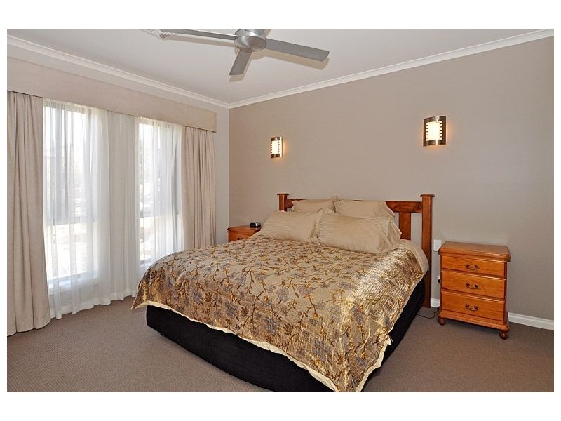 3 Fairway Drive, Mccracken SA 5211