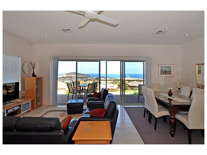 55 Southern Right Crescent, Encounter Bay SA 5211