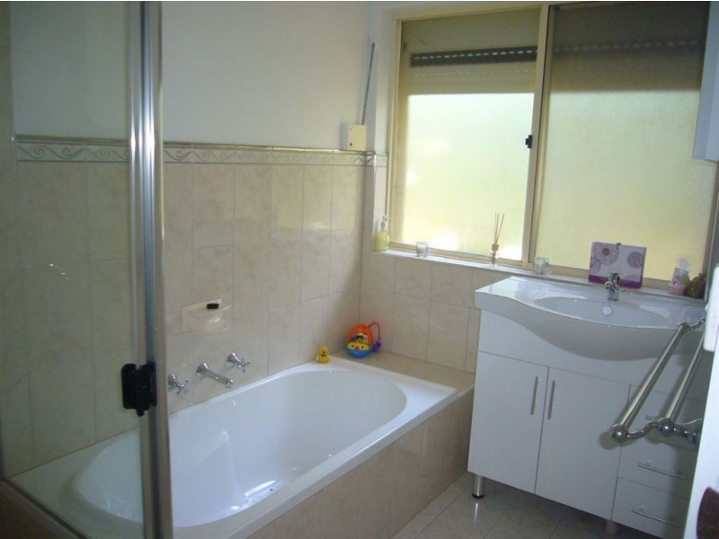 53 Canterbury Road, Victor Harbor SA 5211