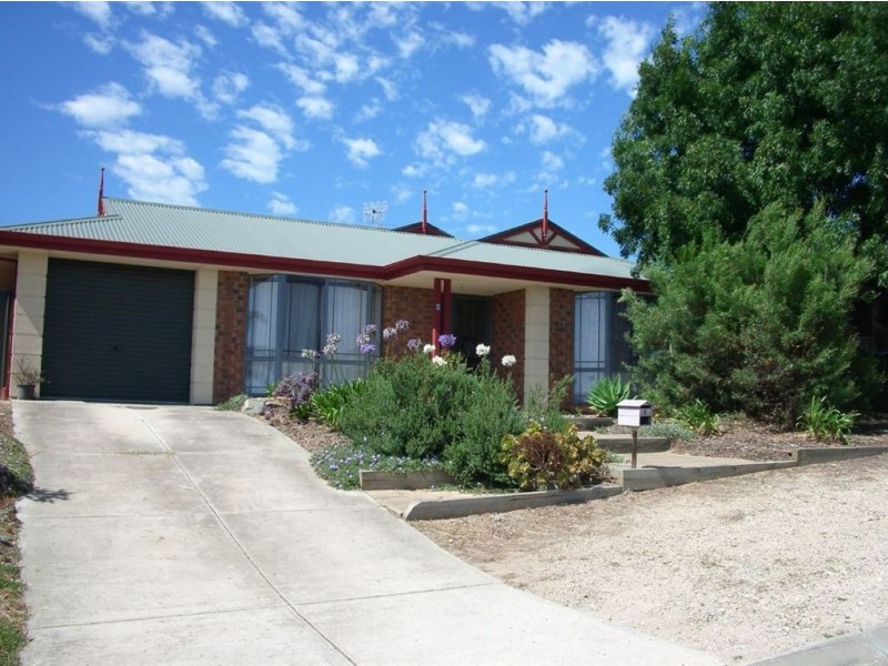 4 Yates Ave, Hayborough SA 5211