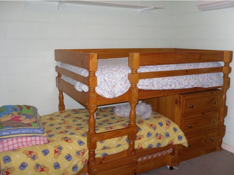 25 Petrel Avenue, Encounter Bay SA 5211