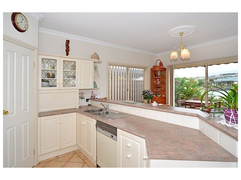 38 Lakeside Circuit, Encounter Bay SA 5211