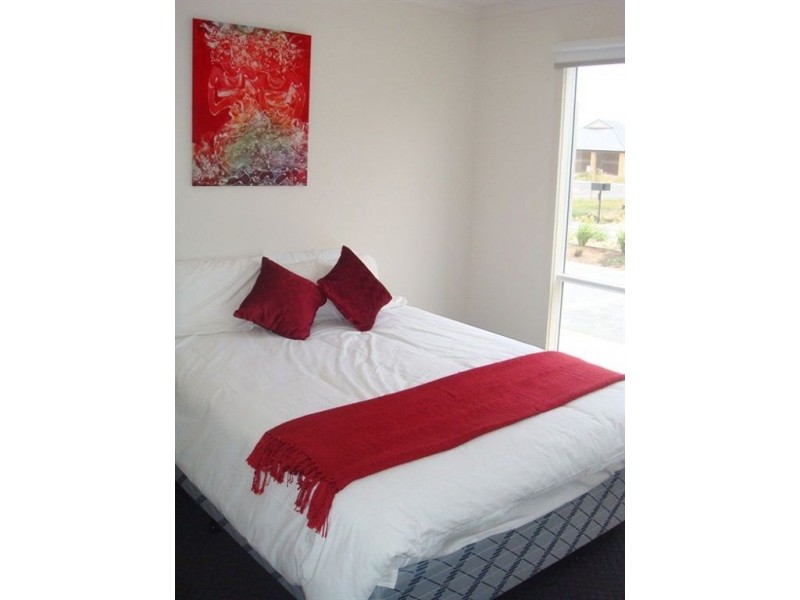 10 Lawrence St, Goolwa North SA 5214