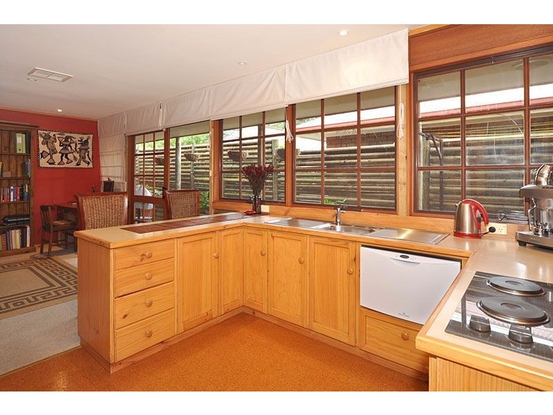 18 Altman Ave, Victor Harbor SA 5211