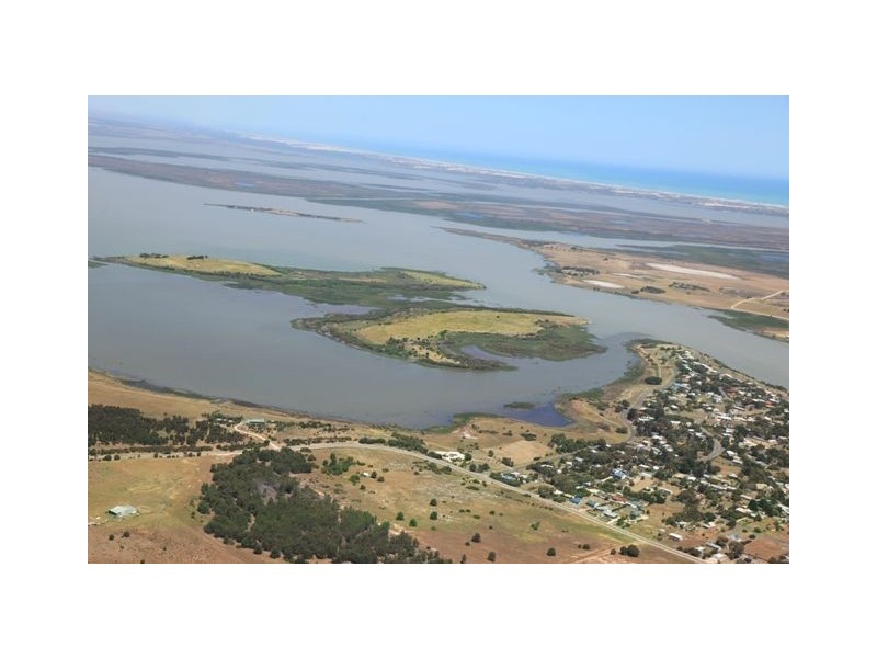 - Goose Island, Clayton SA 5256