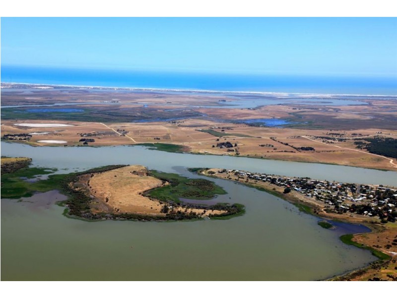 - Goose Island, Clayton SA 5256