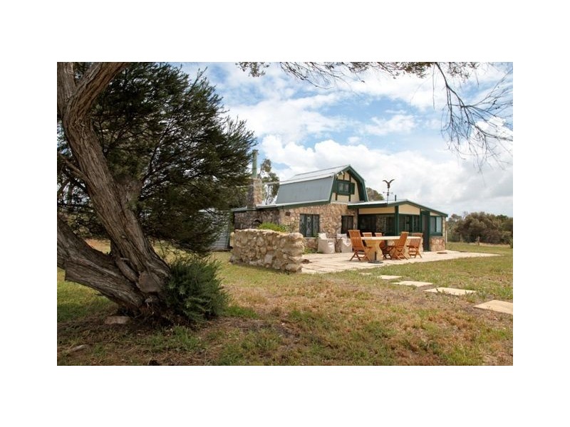 - Goose Island, Clayton SA 5256