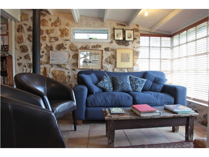 - Goose Island, Clayton SA 5256