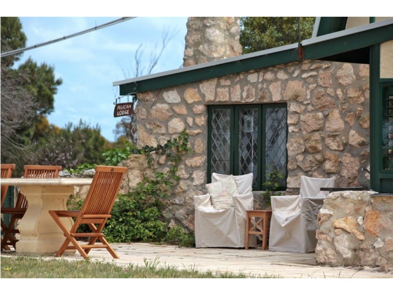 - Goose Island, Clayton SA 5256