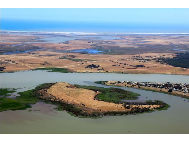 - Goose Island, Clayton SA 5256
