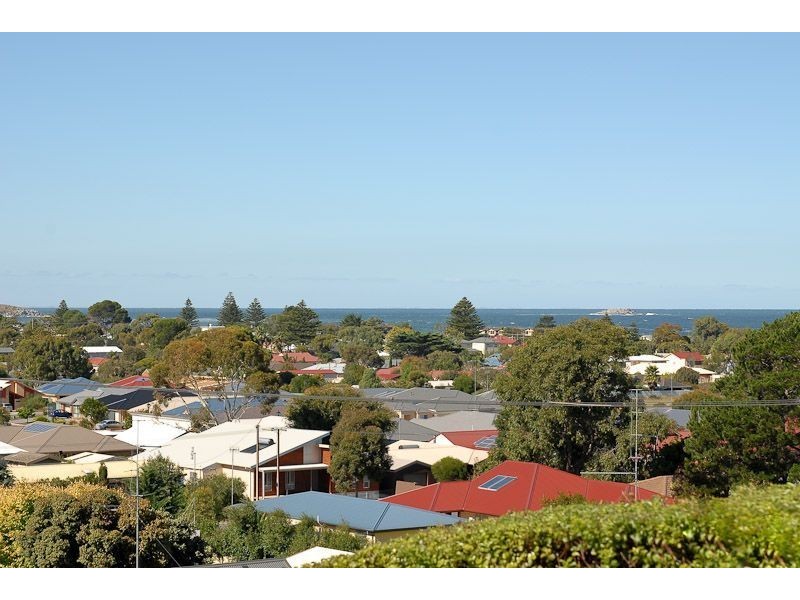 11 Laurie Avenue, Encounter Bay SA 5211