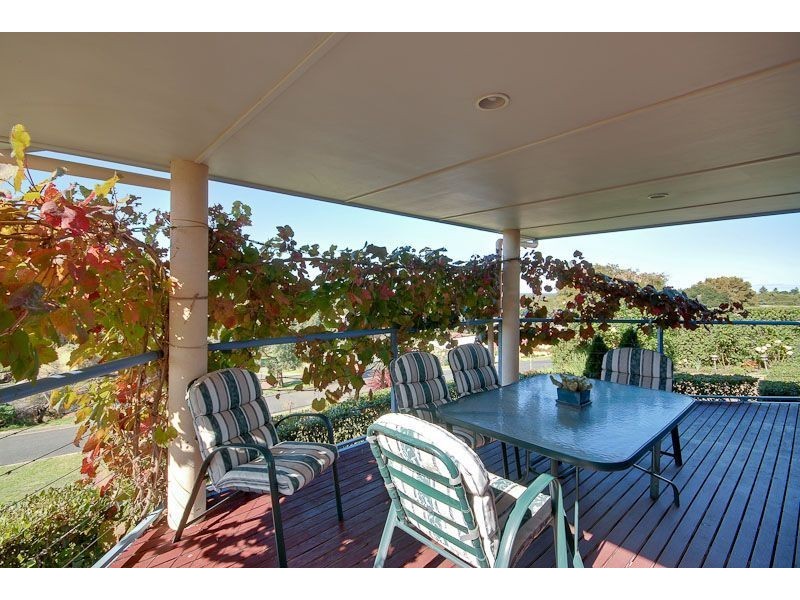 11 Laurie Avenue, Encounter Bay SA 5211