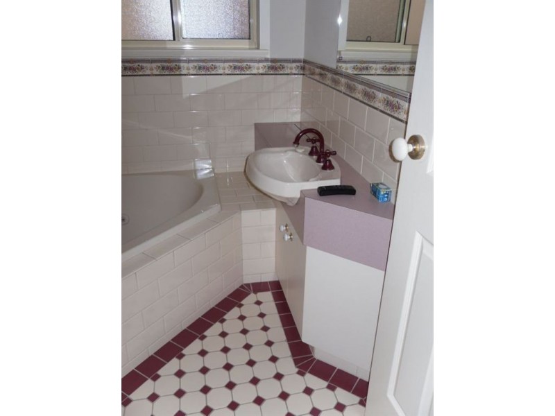 6 Fernbank Road, Victor Harbor SA 5211