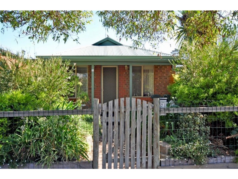 21 Sturt Street, Port Elliot SA 5212