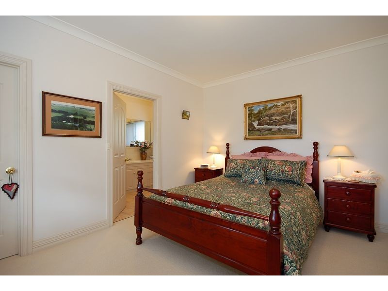 4 Fernbank Road, Victor Harbor SA 5211