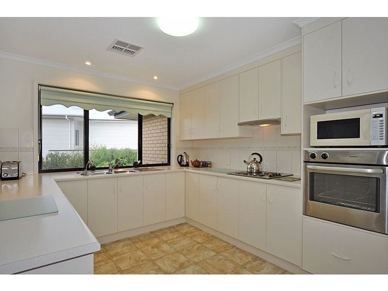 12 Orca Place, Encounter Bay SA 5211