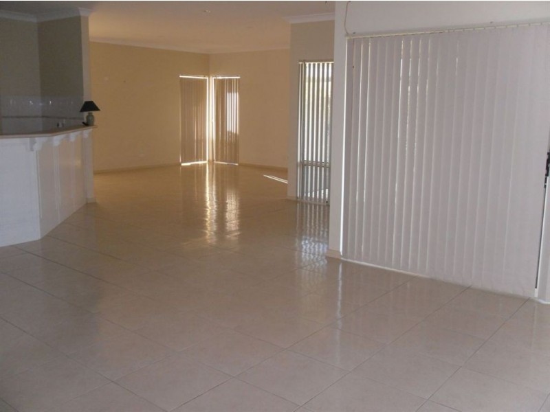 14 Coromandel Drive, Mccracken SA 5211