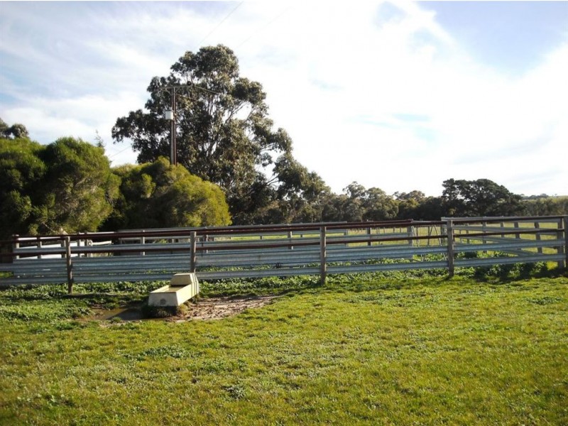 221 Blockers Road, Waitpinga SA 5211