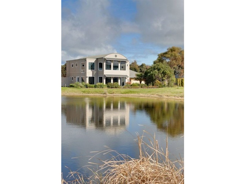 1/7 Tam O’Shanter Place, Mccracken SA 5211