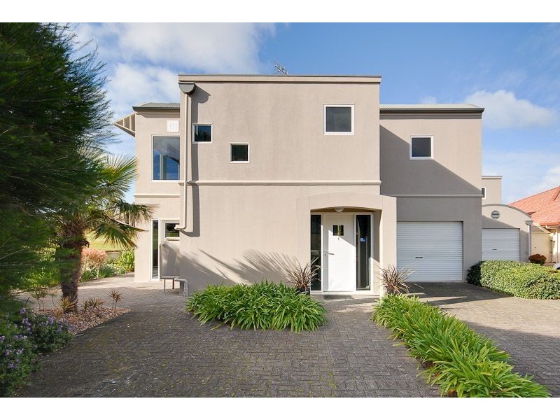 1/7 Tam O’Shanter Place, Mccracken SA 5211