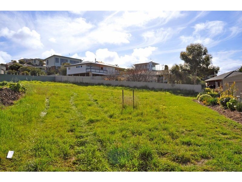 5 Woodard Court, Encounter Bay SA 5211