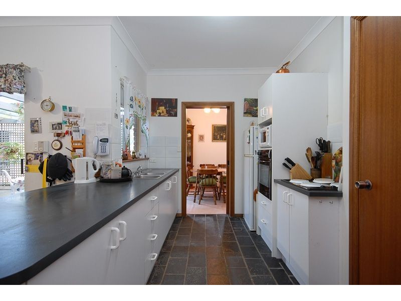 10 Dolphin Ave, Encounter Bay SA 5211