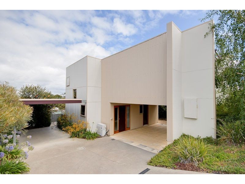 28 High Street, Victor Harbor SA 5211