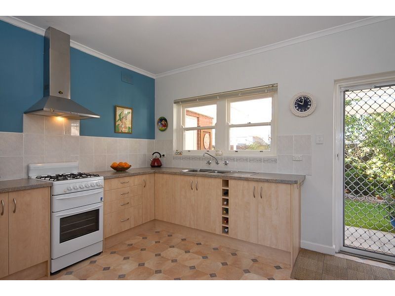 3/7c Tregonning Street, Victor Harbor SA 5211