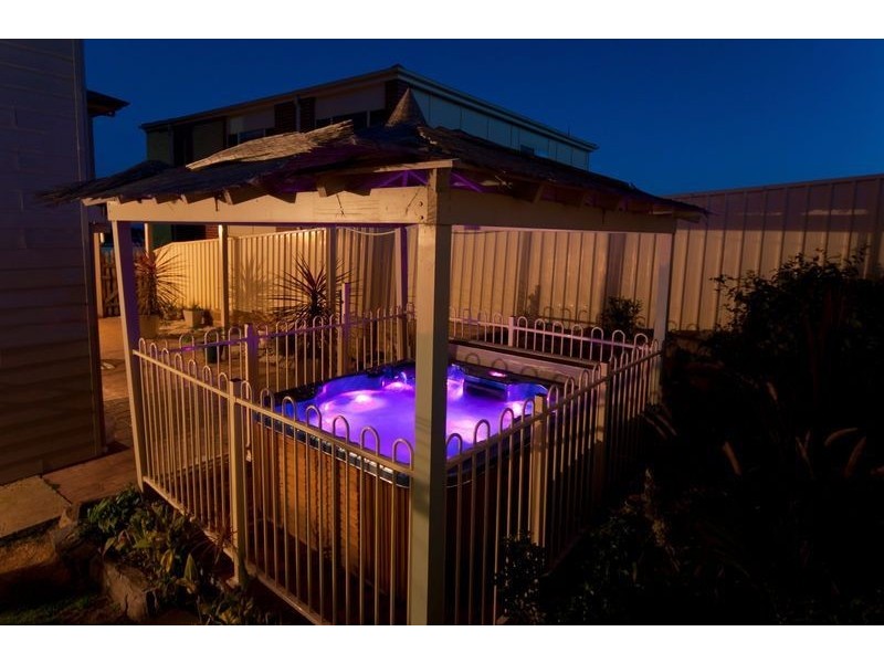 6 Barton Court, Encounter Bay SA 5211