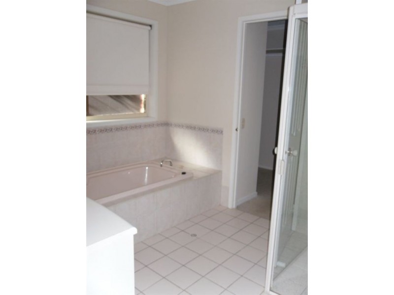 54 Matthew Flinders Drive, Encounter Bay SA 5211