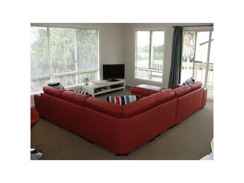 19 Sweetman Avenue, Encounter Bay SA 5211